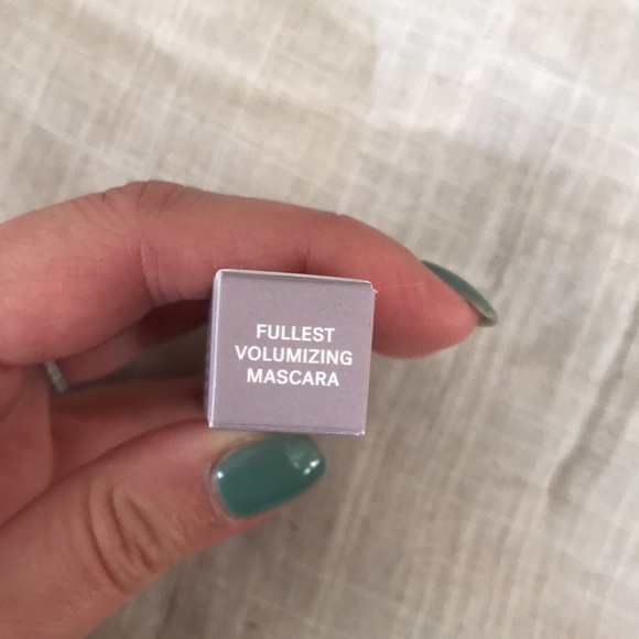 Ilia Fullest Volumizing Mascara Mini - Picture 6 of 6